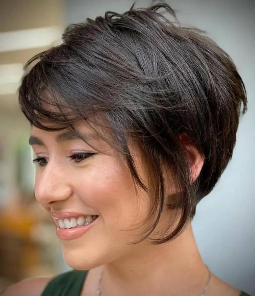 Короткие женские стрижки Весна-Лето 2022. Модные женские стрижки весны 2022: новинки и тенденции 06 Короткие женские стрижки Весна-Лето 2022. Модные женские стрижки весны 2022: новинки и тенденции 06