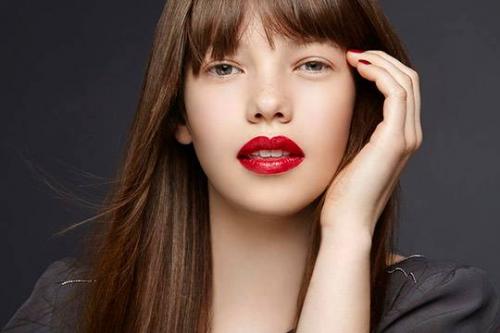 Короткие женские стрижки Весна-Лето 2022. Модные женские стрижки весны 2022: новинки и тенденции