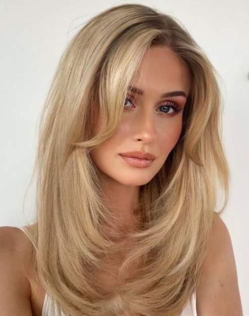 Кудри с челкой шторкой. Челка шторка 2022 с актуальными стрижками: фото, тренды