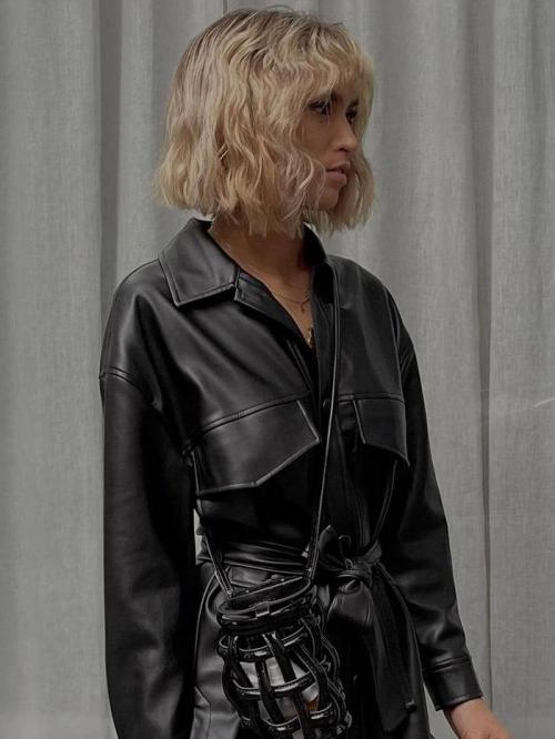 Кудри и прямая челка. Нужна ли челка на волнистые волосы 23