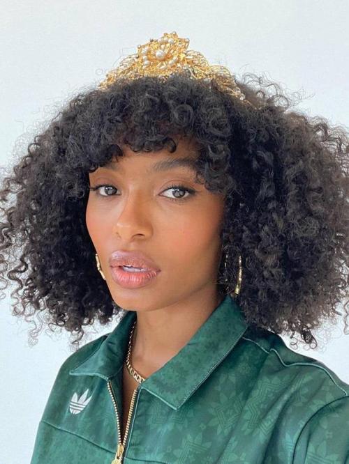 Кудри и прямая челка. Нужна ли челка на волнистые волосы 24