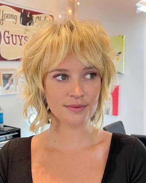 Кудри с челкой шторкой. Челка шторка 2022 с актуальными стрижками: фото, тренды