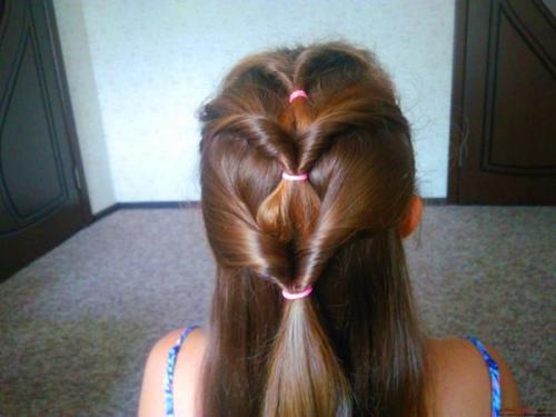 Детские прически с косами. Прически на 1 сентября: 10 идей на любую длину волос 10 Детские прически с косами. Прически на 1 сентября: 10 идей на любую длину волос 10