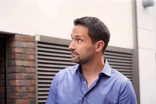 Очень жесткие волосы у мужчин. Мужские прически для жестких волос: 8 удачных образов