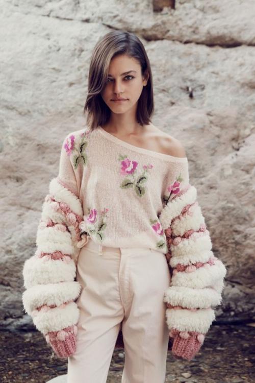 Вязаные платья 2024. Тенденции модного вязания сезона-2024