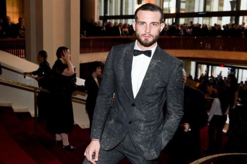 Мужская стрижка полубокс. Стрижка полубокс: техника и особенности