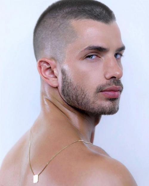 Стрижки под машинку мужские. Мужские стрижки под 3 и 6 мм (100+ фото): ТОП-11 видов модных стрижек 2022, основные отличия, техника выполнения пошагово под машинку, кому подойдет