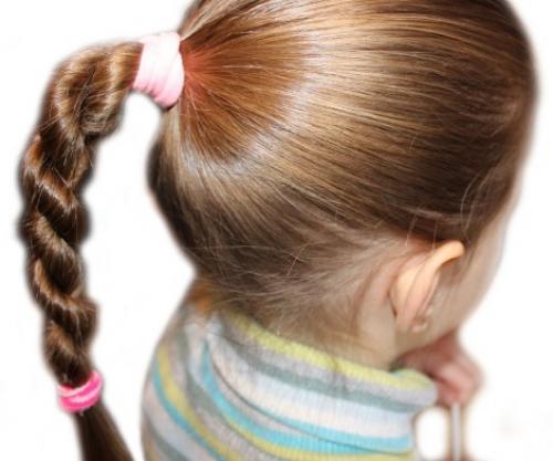 Красиво заплести девочку пошагово. Как заплести косу девочке просто и красиво. Пошаговая инструкция для начинающих