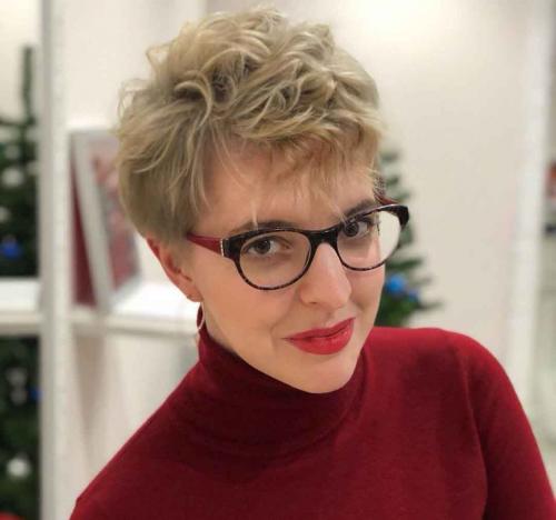 Женские короткие стрижки после 40 лет вид сзади и спереди. Омолаживающие стрижки для женщин старше 40 лет