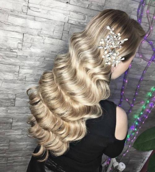 Вечерняя укладка на средние волосы распущенные голливудские локоны. Голливудские локоны — пошаговая укладка в домашних условиях плойкой и щипцами + фото примеры на короткие, средние, длинные волосы