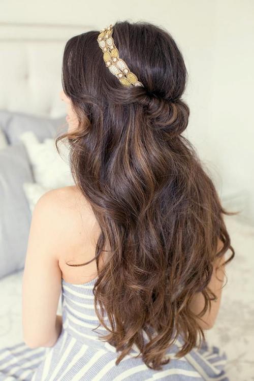 Легкие прически с распущенными волосами. Легкие прически на распущенные длинные волосы
