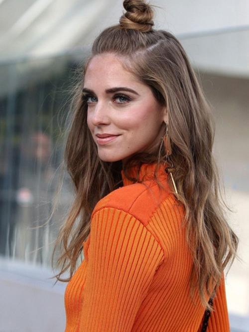 Легкие прически с распущенными волосами. Легкие прически на распущенные длинные волосы