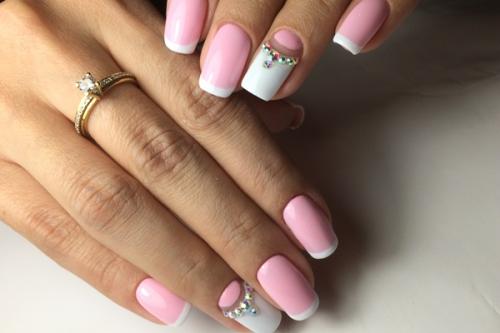 Нежно розовый френч. Главные тенденции