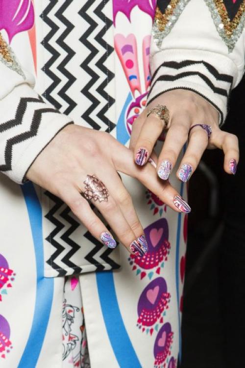 Красивые ногти с рисунком. Рисунки на ногтях: новинки-2022