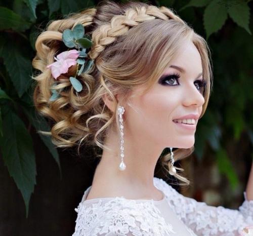 Прически под свадебное платье с рукавами. Как выбрать лучшую прическу на свадьбу