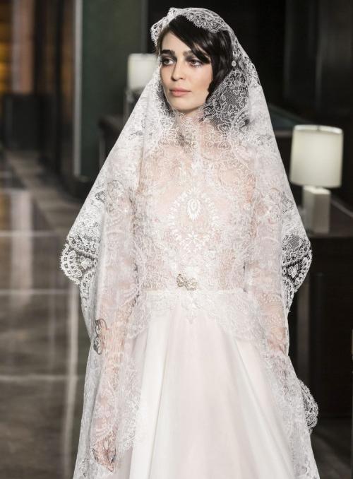 Как подобрать прическу на свадьбу. Красивые свадебные прически: фото на длинные, средние и короткие волосы