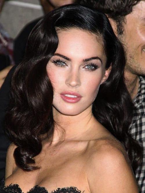 Прическа под платье с пышными рукавами. Какая прическа подойдет к длинному платью: короткое, под вырез вечернего с открытой спиной и плечами на средние волосы