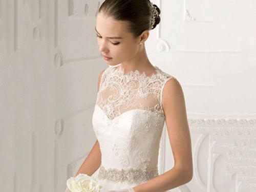 Прическа под платье А силуэта. Свадебная прическа под платье А силуэта.