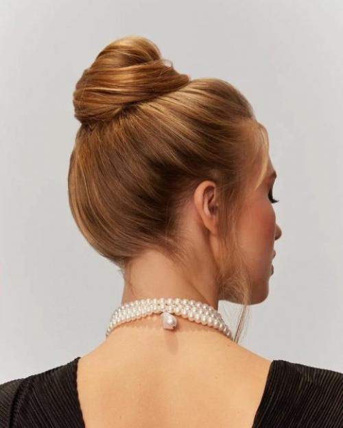 Как сделать прическу с пучками на средние волосы. Пучок на базе волос средней длины