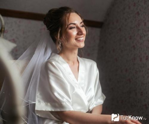 Прически на свадьбу и платья. Как выбрать идеальную свадебную прическу? 05