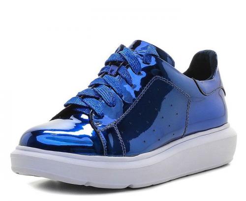 С чем носить синие кроссовки. Обзор моделей