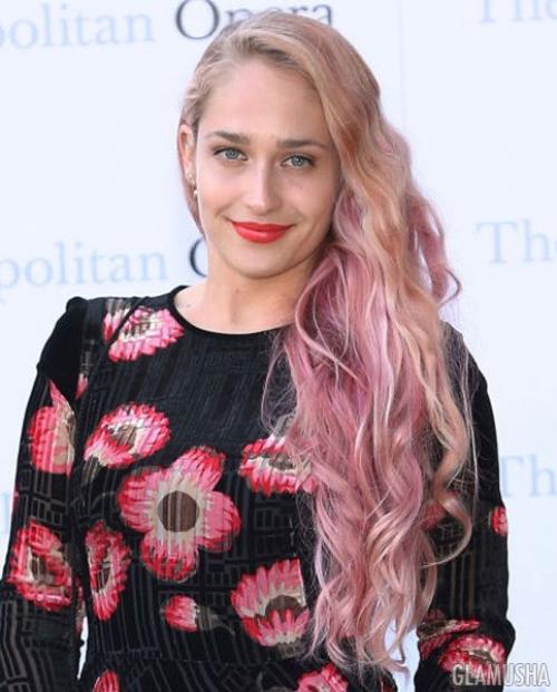 Звезды призывают окрасить волосы в розовый. 16 знаменитостей с розовыми волосами. Попробуйте и вы!