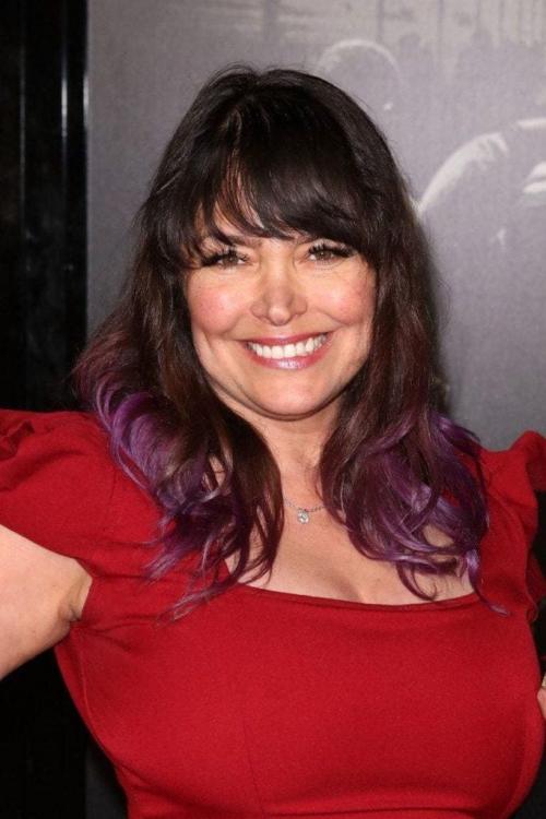 Краска для волос баклажан. Цвет волос баклажан: кому он действительно идет