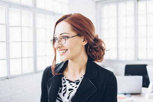 Низкий небрежный пучок. Особенности прически низкий пучок