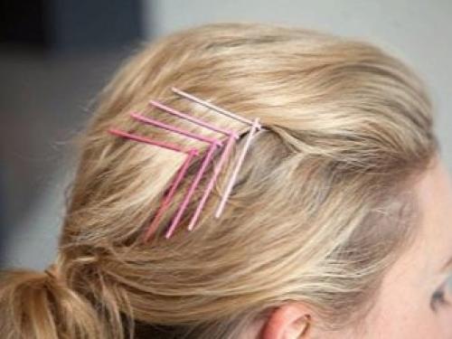 Небрежно заколотые волосы. Как красиво заколоть сзади распущенные волосы (с фото и видео) 21 Небрежно заколотые волосы. Как красиво заколоть сзади распущенные волосы (с фото и видео) 21