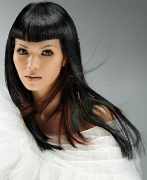 Модные стрижки 2021 женские с челкой. Виды челок