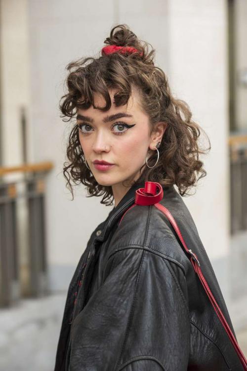 Модные средние стрижки для женщин 2021-2022. Стрижки на средние волосы 2021-2022: 50+ идей с челкой и без