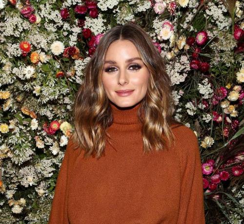 Модные средние стрижки для женщин 2021-2022. Стрижки на средние волосы 2021-2022: 50+ идей с челкой и без