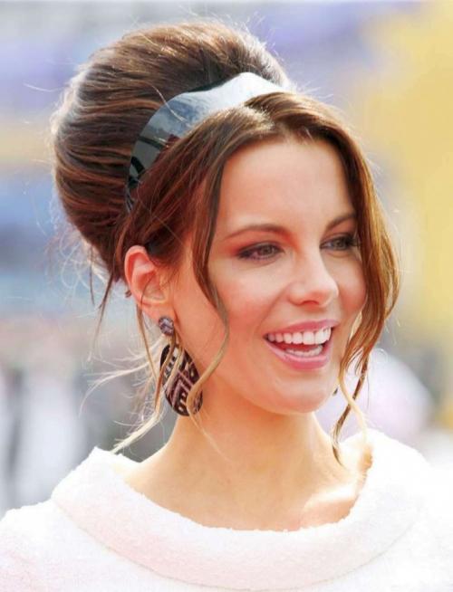 Высокие прически на средние волосы с челкой. Высокие прически — актуальные модели и стильные решения 2019 года. Обзор лучших решений стилистов (140 фото + видео)