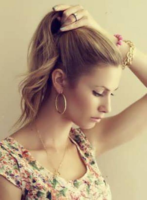 Простые высокие прически на средние волосы. 10 модных высоких причесок