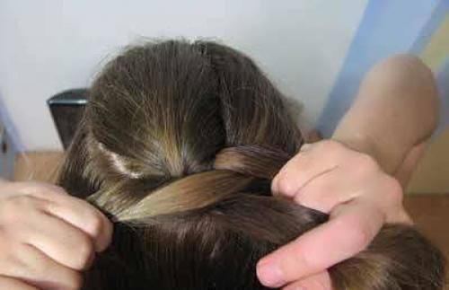 Косички на средние волосы пошагово. Плетение косичек на средние волосы