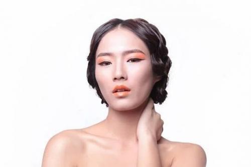 Прически на каждый день на средние волосы. Повторяйте за нами: быстрые и красивые прически