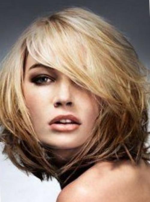 Модная стрижка на густые волосы. Стрижки на густые волосы средней длины