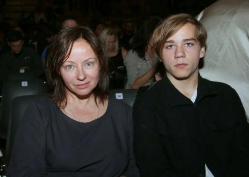 Плохо пахнущие знаменитости. 8 голливудских звезд, которые неприятно пахнут 07