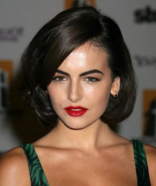 Модные стрижки каре с челкой на короткие и средние волосы. Топ 20 самых модных стрижек боб-каре в 2021 05 Модные стрижки каре с челкой на короткие и средние волосы. Топ 20 самых модных стрижек боб-каре в 2021 05