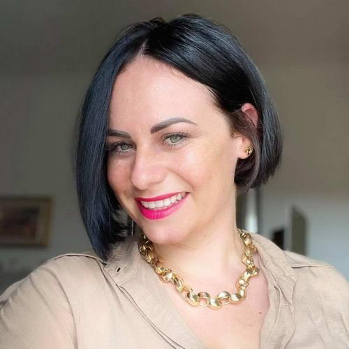 Модные стрижки каре 2021-2022. Стрижка каре осень-зима 2021-2022 на короткие волосы фото 10