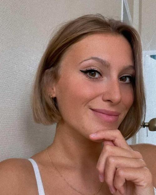 Модные стрижки каре 2021-2022. Стрижка каре осень-зима 2021-2022 на короткие волосы фото 05