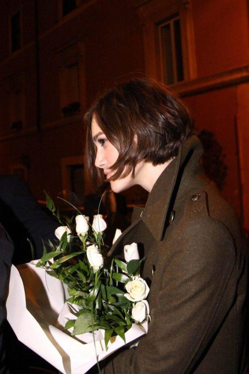 Каре на ножке лесенкой. Стрижка каре на ножке: кому пойдет