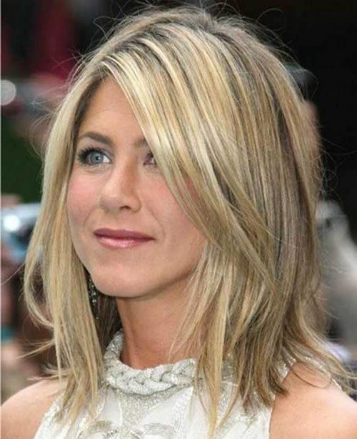 Каре с каскадом на концах. Кому подходит стрижка каскад на короткие волосы