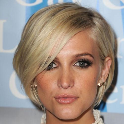 Каре градуированное на средние волосы с челкой. Градуированное каре на средние волосы: 12 идей стрижки (фото) 22 Каре градуированное на средние волосы с челкой. Градуированное каре на средние волосы: 12 идей стрижки (фото) 22