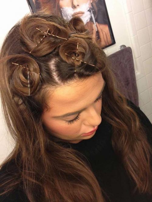 Быстрые и стильные: как сделать красивую прическу для школы за 5 минут 13