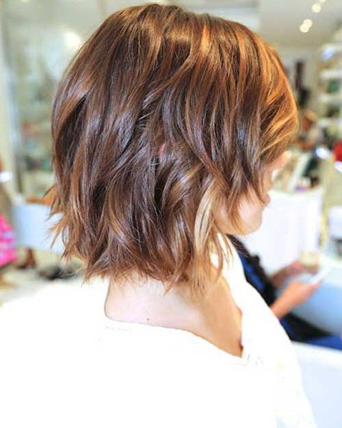 Каре без челки на средние волосы. Что из себя представляет