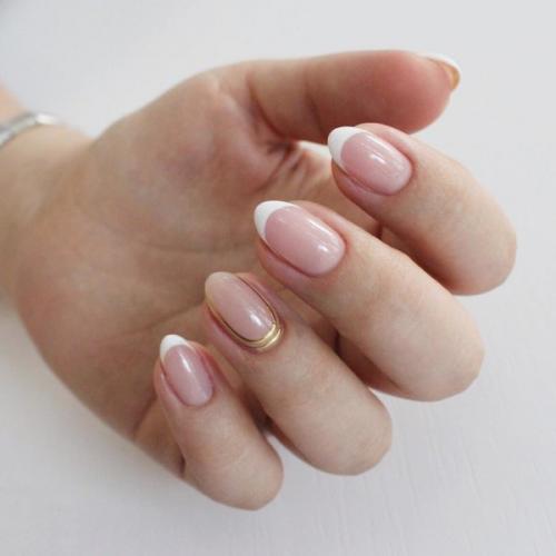 Какие прически можно сделать на домашнем маникюре и педикюре. Маникюр и педикюр в одном стиле: техники и оттенки