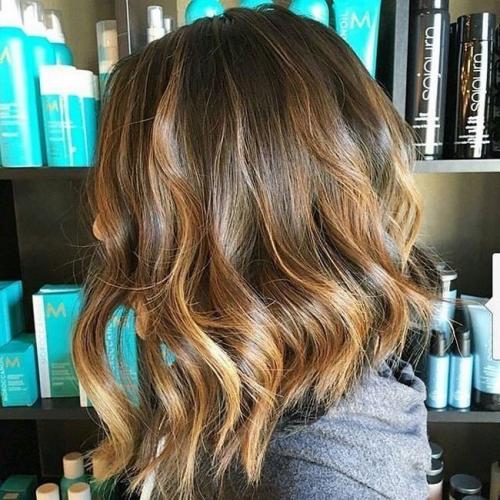 Градуированное каре на средние волосы. Варианты каре на средние волосы 05