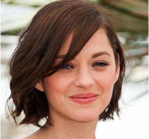 Двойное каре на средние. Кому подходит стрижка двойное каре? 09