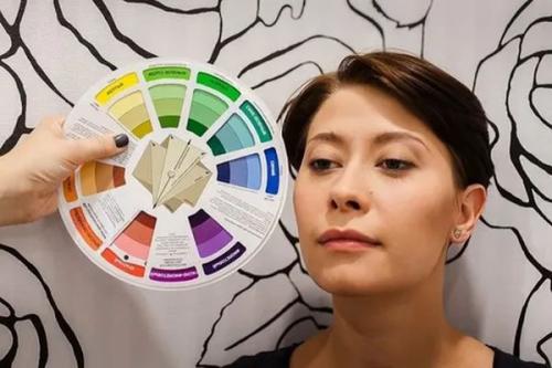 Как определить глубину цвета волос. Изучаем основы колористики или как избежать неудач в окрашивании волос 16 Как определить глубину цвета волос. Изучаем основы колористики или как избежать неудач в окрашивании волос 16